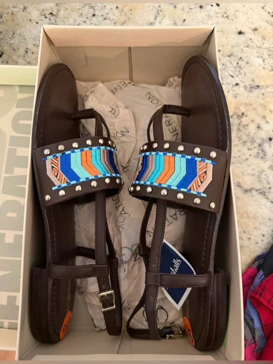 BCBG Women’s Sandals - Picture 7 of 9